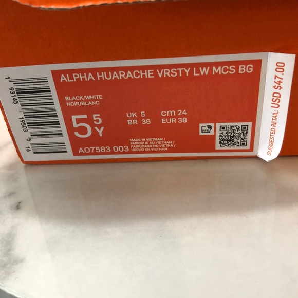 Nike alpha huarache varsity low cleat black 6 yth - Picture 2 of 6